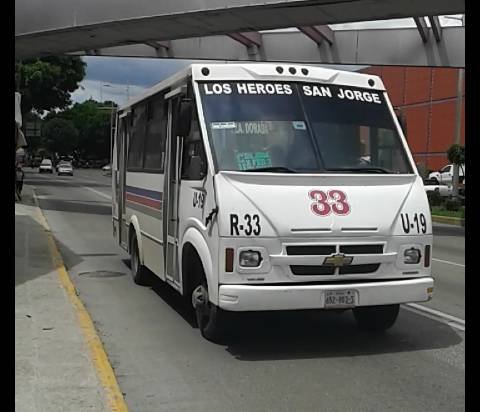 ¿Que queeee? Viejos jijos, quieren tarifa de transporte en 19 pesos.