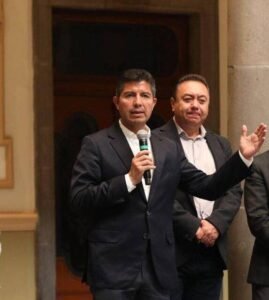 No me van a doblar; Rivera Pérez.