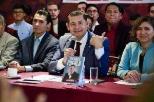 Vanguardia, transporte y turismo con regreso de Ferrocarril; Armenta.