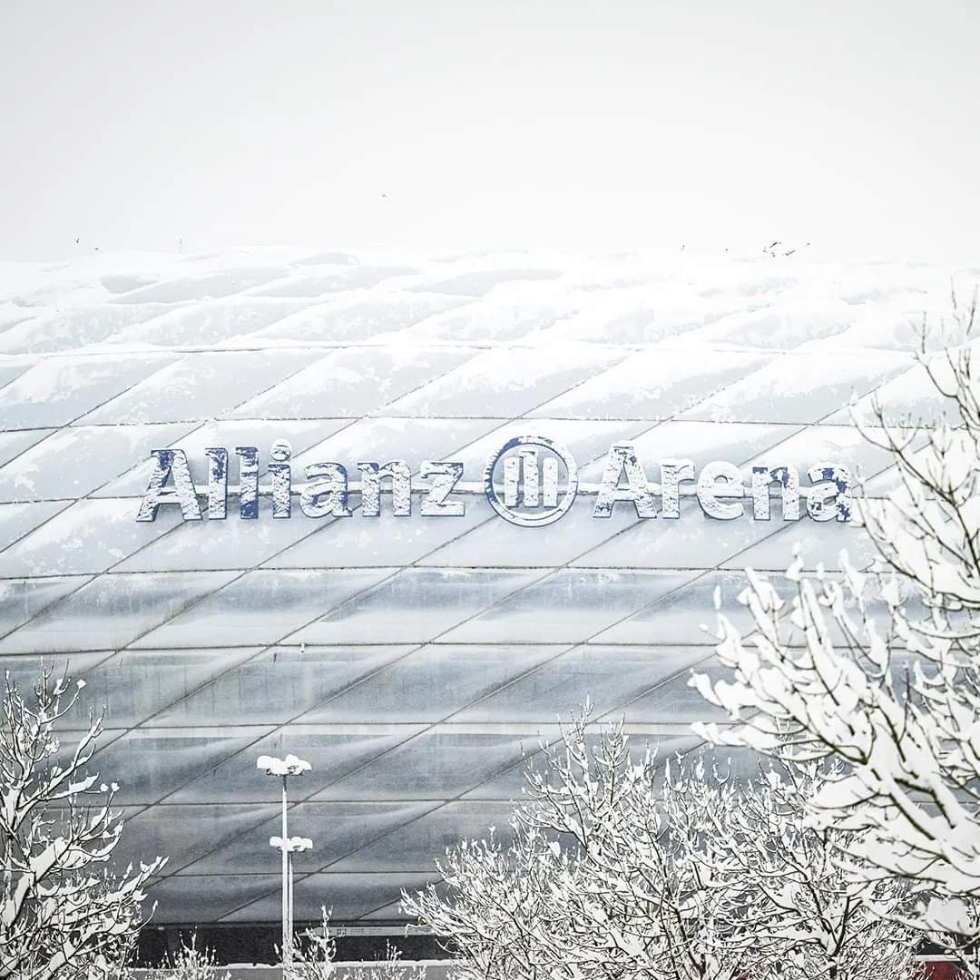 Bayern Munich cancela su juego contra el Unión Berlín por una brutal nevada en su estadio.