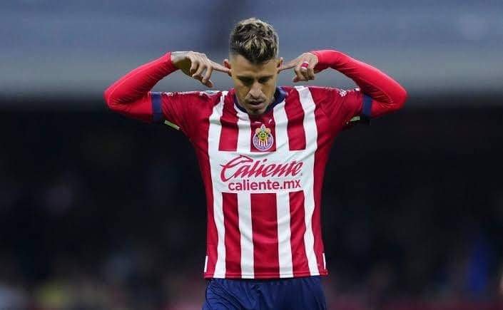 Chicote Calderon renovó contrato hasta diciembre de 2024.