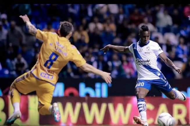 ¡Duelo de Volteretas! Puebla y Tigres Igualan en Juego de Ida de la Liguilla.