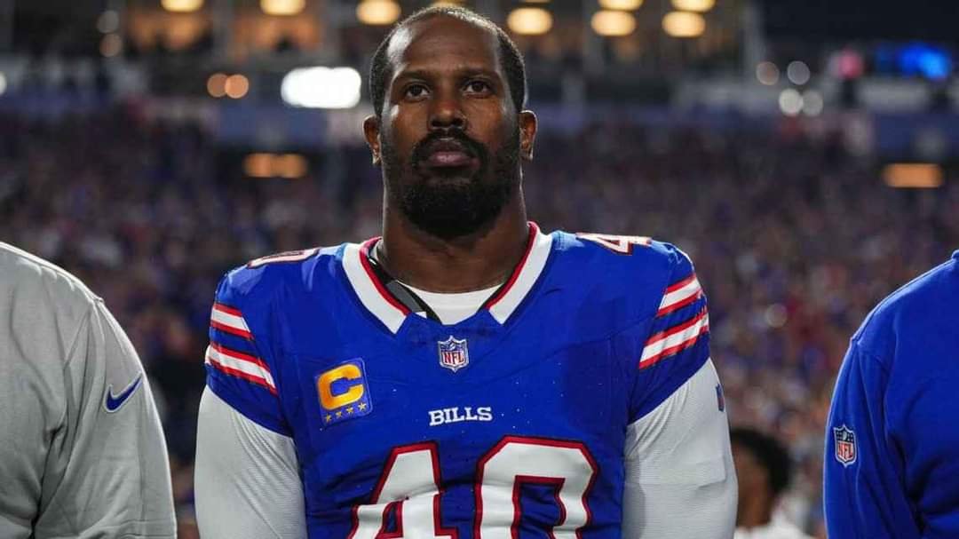 Von Miller se entregó a la policía, es acusado de violencia contra su esposa embarazada.