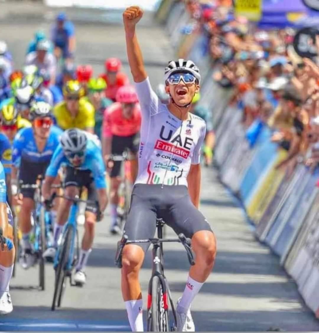 Mexicano Isaac del Toro gana a nivel World Tour de ciclismo en Australia