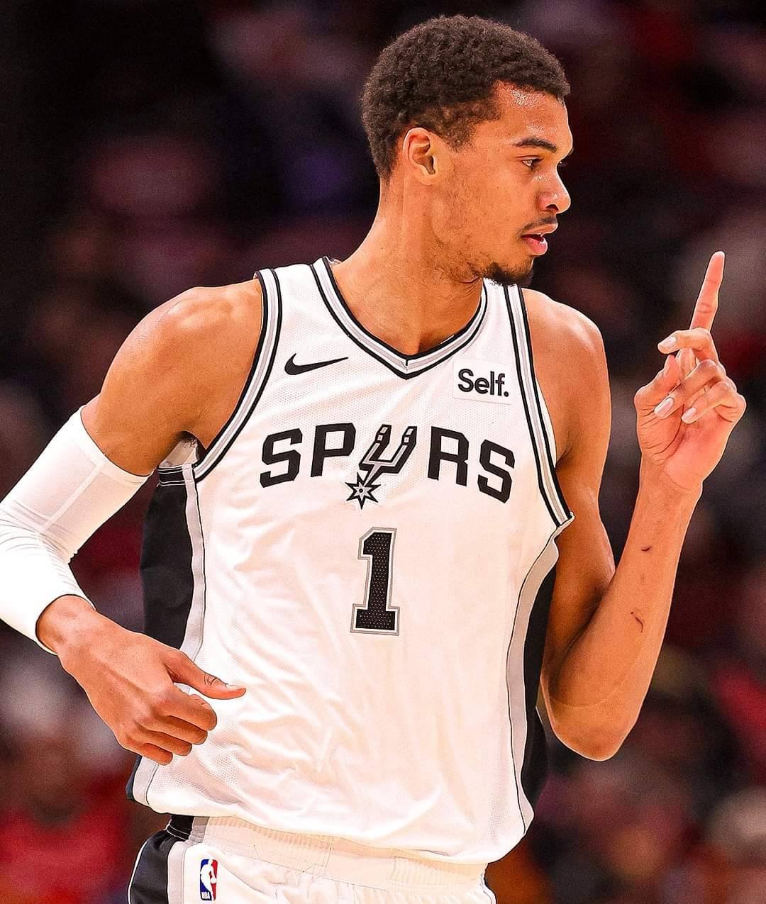 Wembanyama ya es histórico de San Antonio Spurs