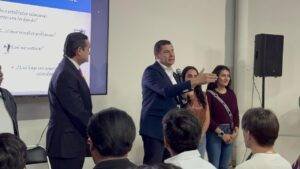 Hemos trabajado por las y los jóvenes de Puebla; Alejandro Armenta.