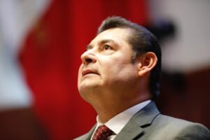 Conceden licencia a Armenta en el Senado de la República.