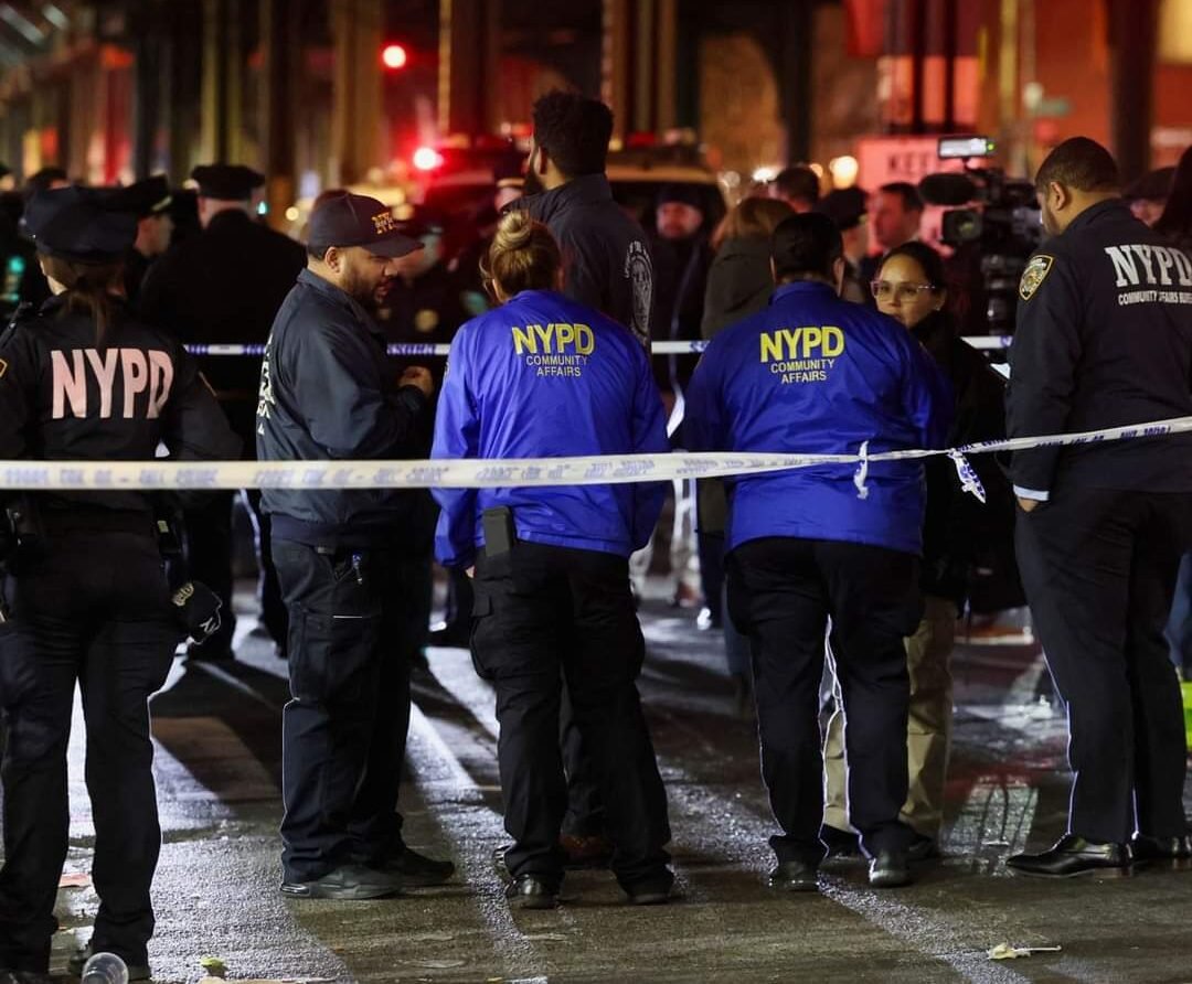 Tiroteo en metro de Nueva York: Muere un Poblano por una bala perdida, confirma cónsul.