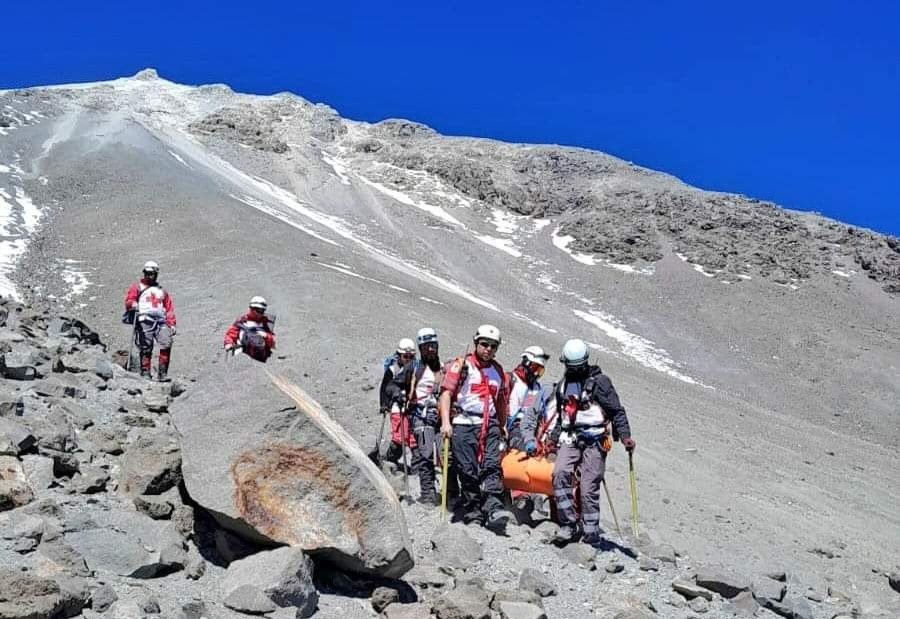 Hallan Muerto a Guía de Alpinistas en Pico de Orizaba.
