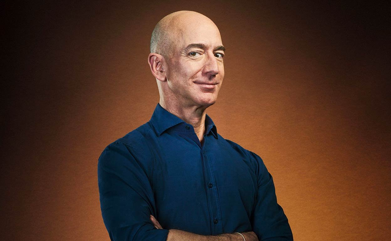 Jeff Bezos Ahora es el Hombre Más Rico del Mundo.