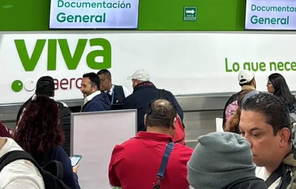 Trabajadores de Viva Aerobus Toman Aeropuerto de Mérida.