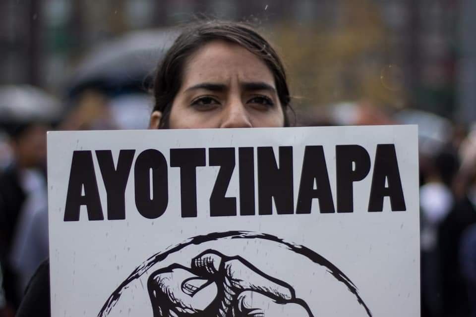 AMLO se Reunirá el 3 de Junio con Padres de los Normalistas de Ayotzinapa.