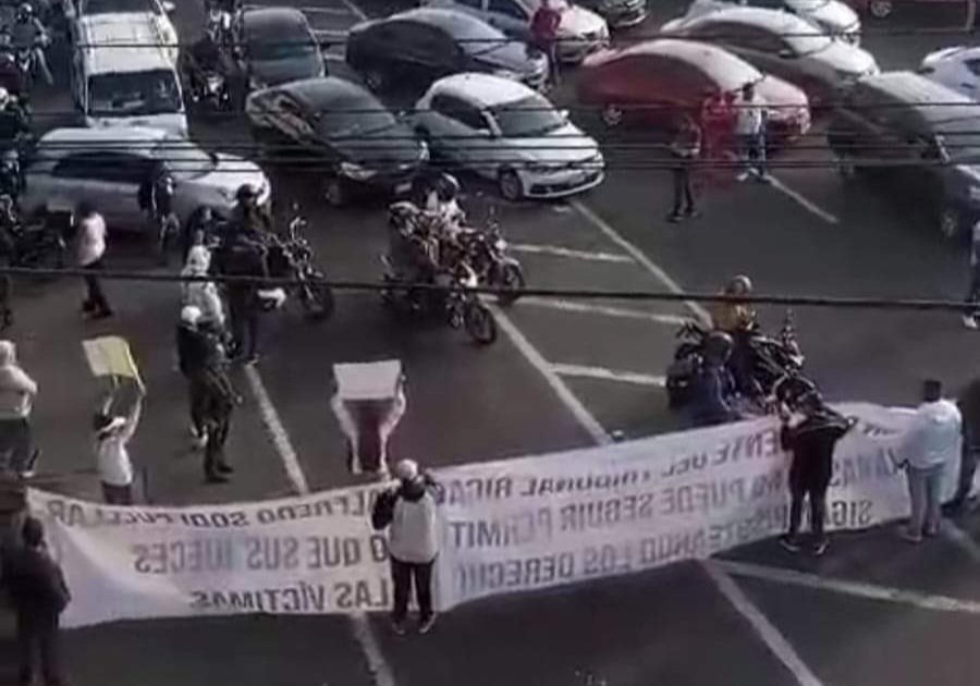 Bloquean México-Pachuca, Exigen Justicia por Roberto.