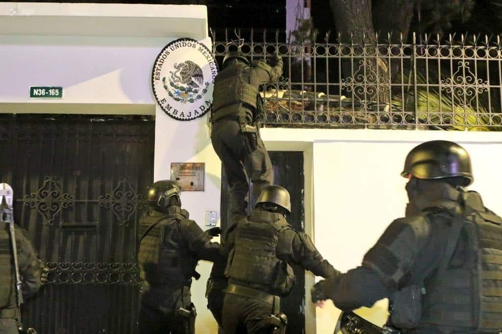 Honduras Convoca a Troika de CELAC por Asalto a Embajada Mexicana en Ecuador.