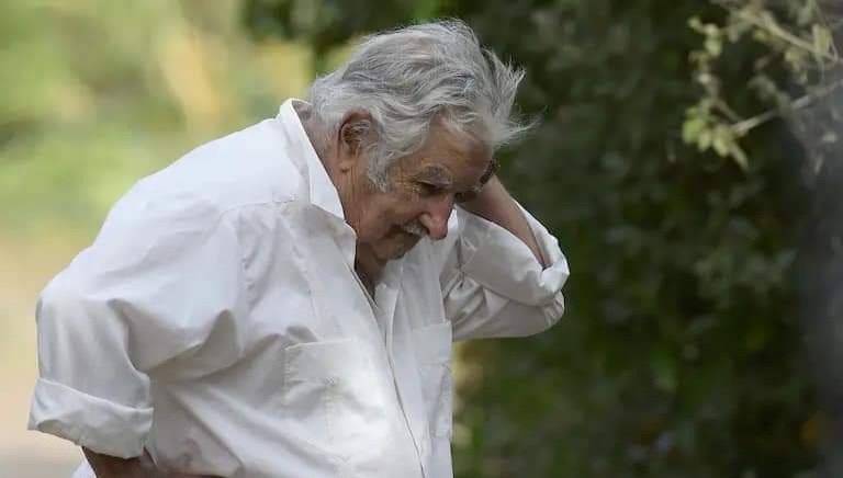 José Mujica Expresidente Uruguayo Revela Que Tiene un Tumor en el Esofago.