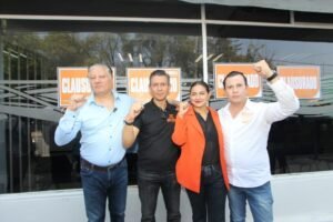 Fer Morales y Rafa Cañedo exigen mejor servicio a Agua de Puebla.