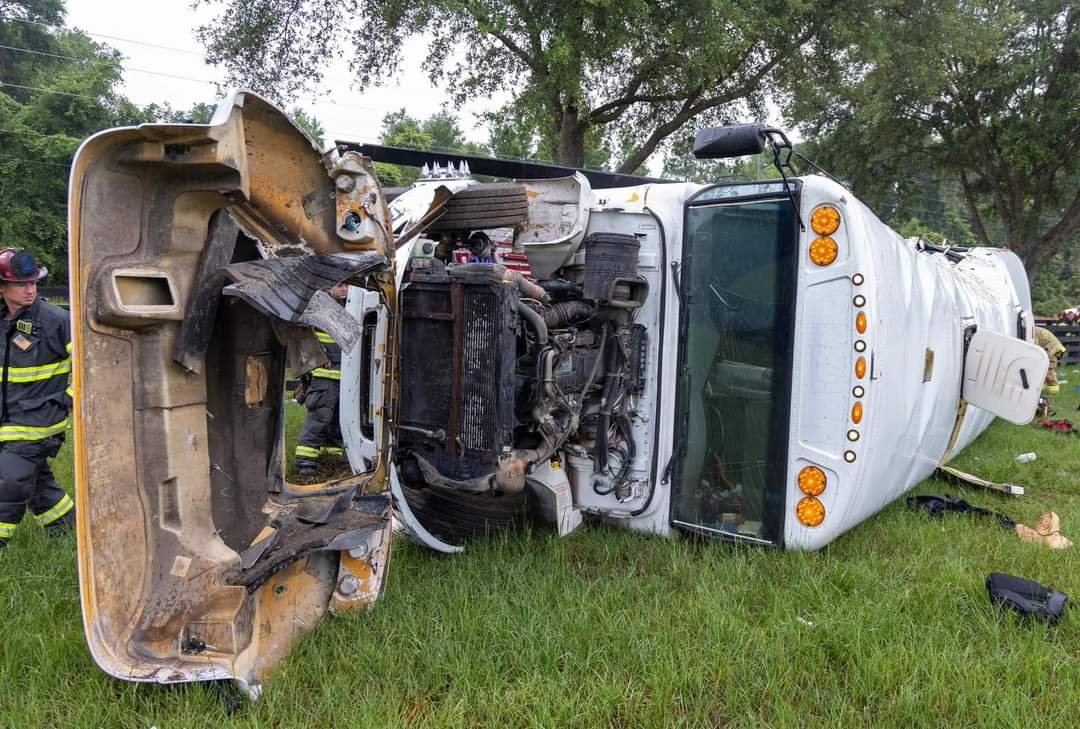 SRE Confirma que hay Mexicanos Entre las Víctimas del Accidente de un Autobús en Florida.