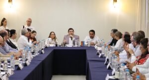 Se reúne Armenta con empresarios de Tehuacán.