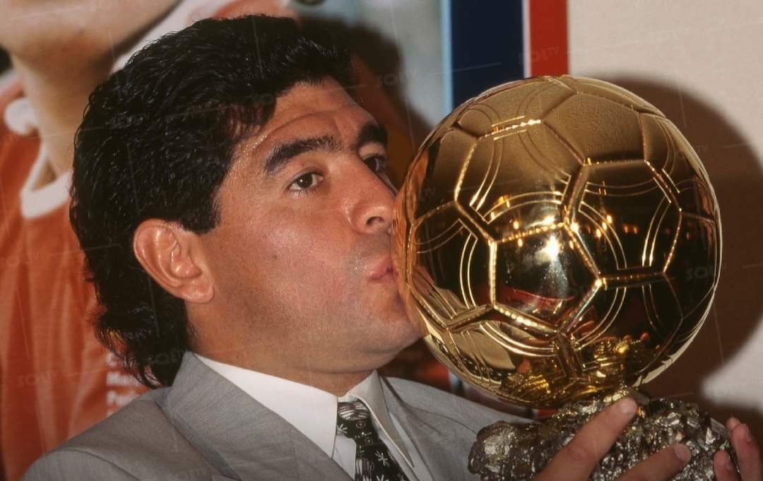 Detienen Subasta del Balón de Oro de Maradona del Mundial del 86.