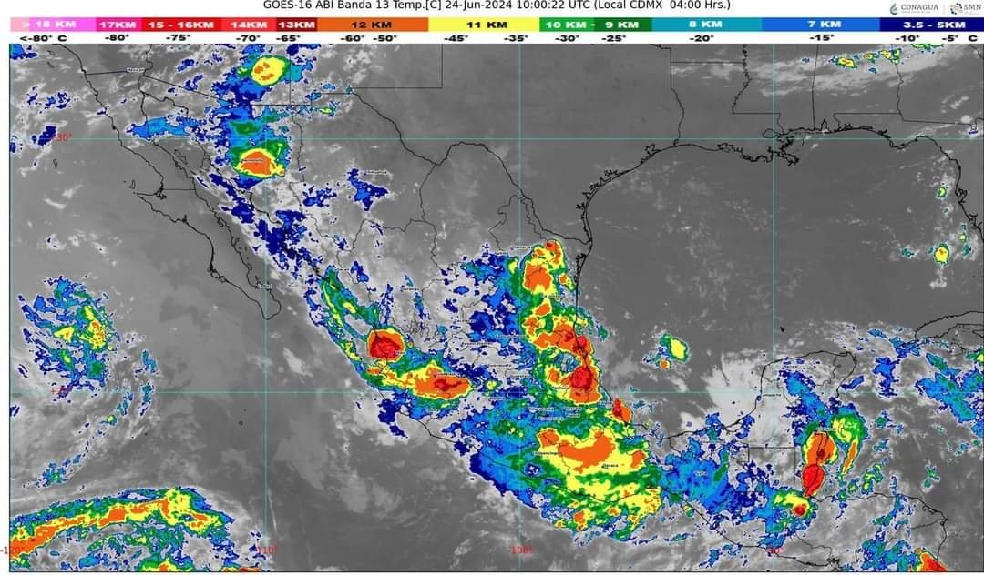 Onda Tropical N. 4 Amenaza las Costas de México.