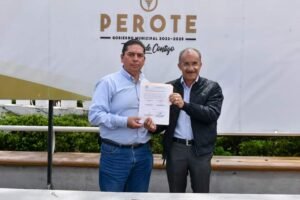 Granjas Carroll dona árboles en Perote, Tlachichuca y Tepeyahualco