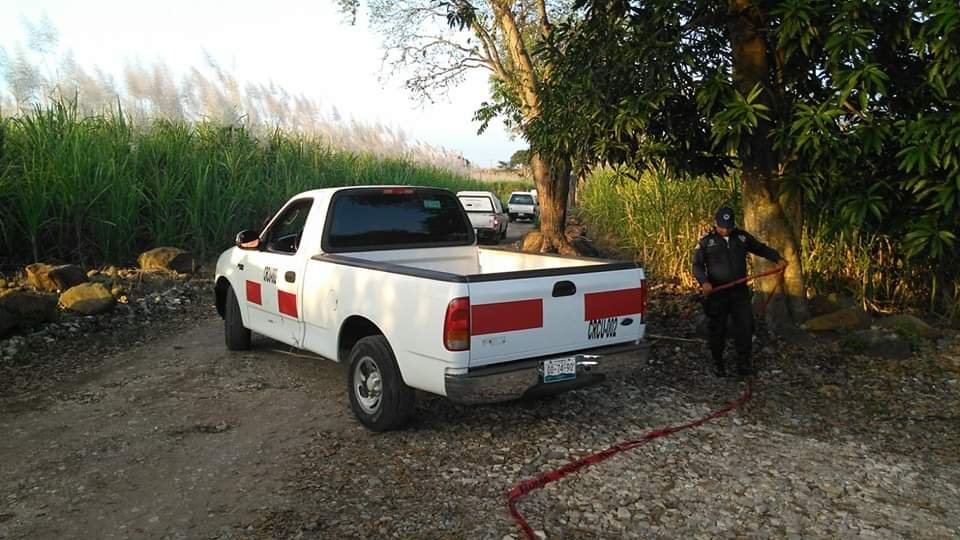 En Veracruzo Abandonan Ambulancia Con 2 Cuerpos; una Víctima Era Paramédico.