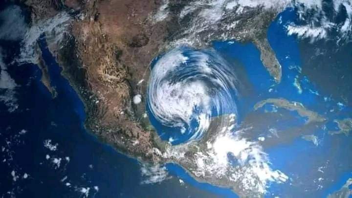 ‘Carlotta’ Sigue Como Tormenta y Avanza Sobre el Pacífico.