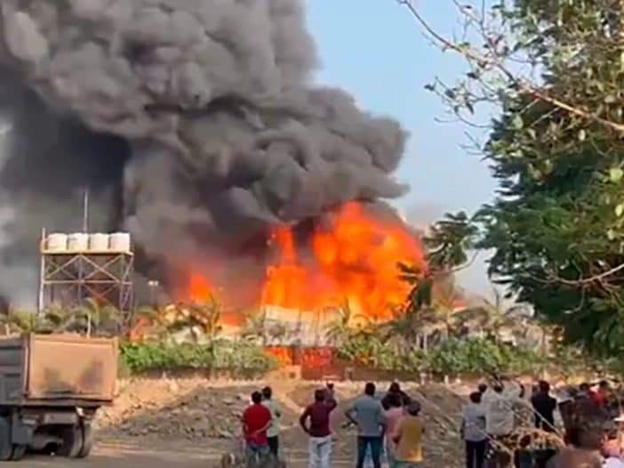 15 muertos y 41 Heridos Tras la Explosión de Una Fábrica Farmacéutica en la India.