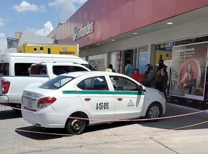 Le Bajan 850 Mil Pesos a Mujer Dentro de un Banco en Durango.