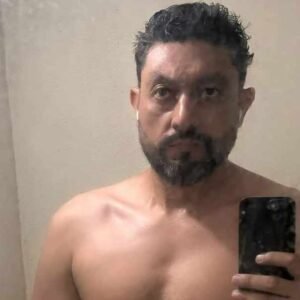 Es NORMAl que un borrachito inventé ser amigo de……  (VIDEOS)
