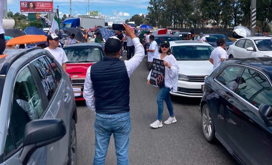 Caos Vial en Puebla, Bloqueos en Avenidas Importantes.
