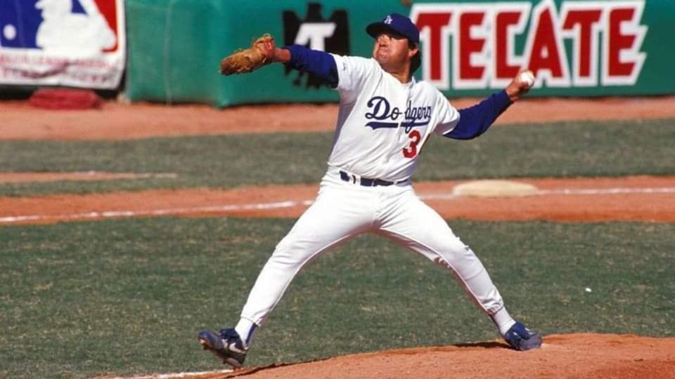 Hospitalizan de Emergencia a Fernando Valenzuela en Los Ángeles.