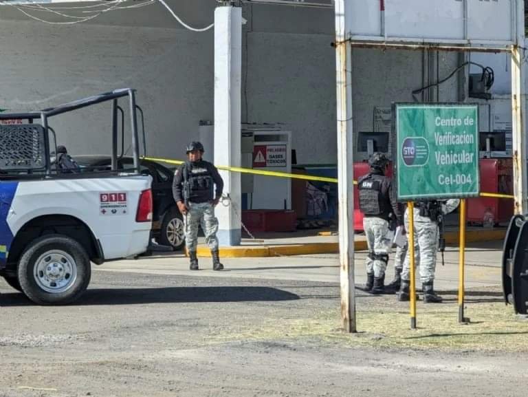 Ataque Armado en Verificentro DE Celaya, Guanajuato, Mueren Dos Personas.