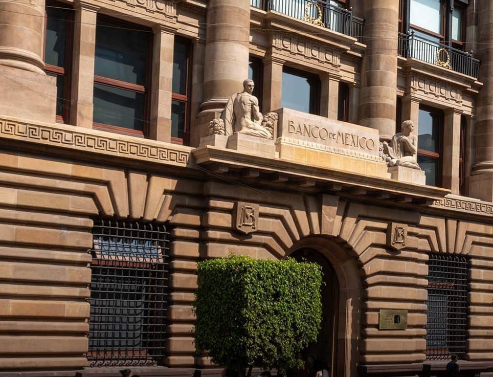 Empieza a Pegar La Elección de EU, Banxico Recorta Tasas de Interés.