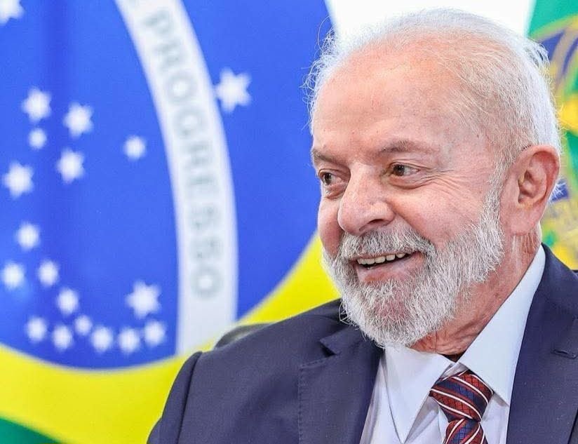 Lula da Silva, Prisdente de Brasil, Hospitalizado tras ser Operado de una Hemorragia Intracraneal.