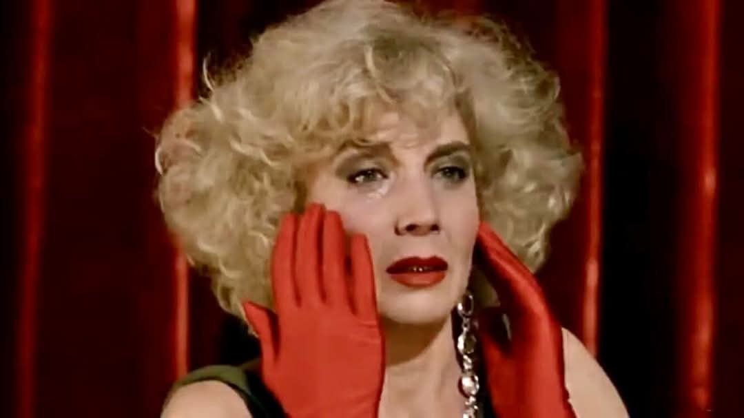 Muere Marisa Paredes, Diva del Cine Español y Preferida de Almodovar.