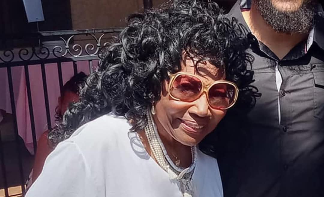 La Famosa Actriz de Hollywood, Dalyce Curry fué una Víctima de los Incendios en Los Ángeles.