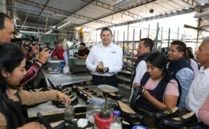 Gobierno de Puebla comprará calzado a fabricantes locales para estudiantes  de nivel básico