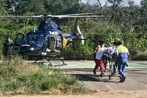 Exitoso traslado aéreo salva vida de bebé y su madre.