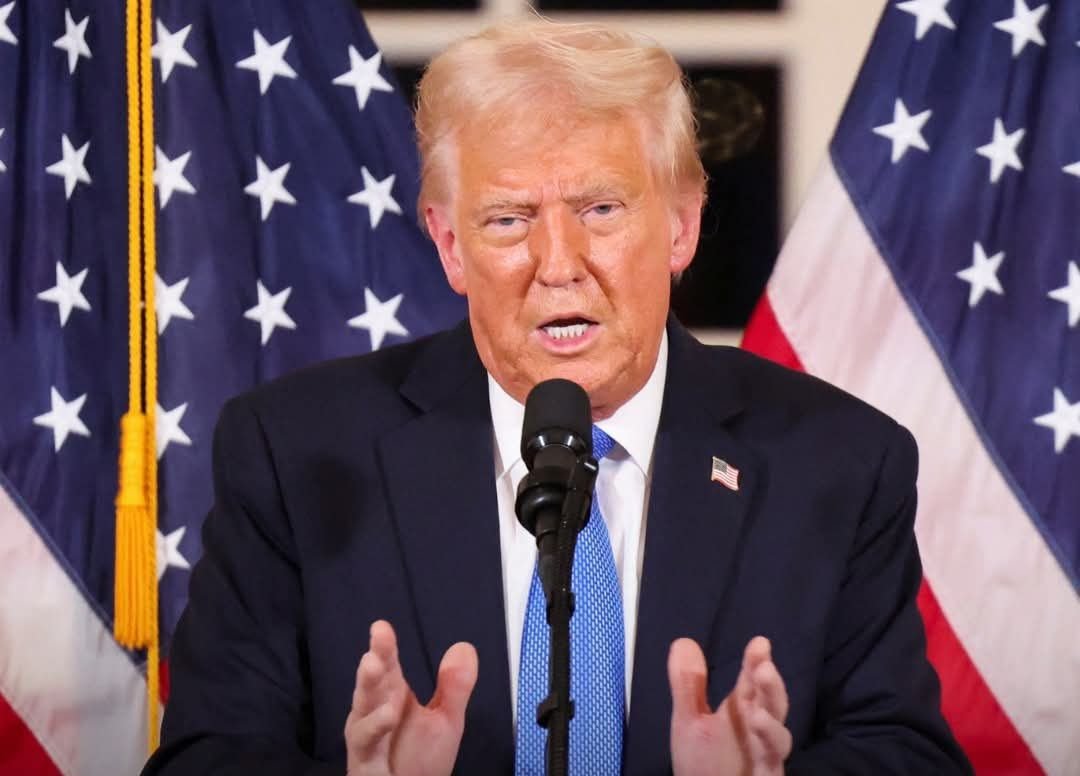 Duro y Dale con los Aranceles, Trump Amenaza con Ponerlos Reciprocos a Todo el Mundo.