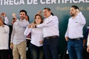 Entrega gobierno del estado certificados de obra comunitaria