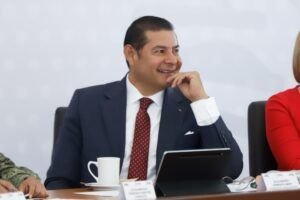 Puebla tiene “Estrategia de Habilidades para la Industria Automotriz; Armenta