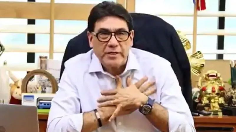 Otro Alcalde que le Quitan la Visa de EU, Ahora fué al de Nogales Sonora.