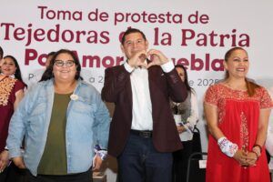 Nace en Puebla “Red de Tejedoras de la Patria” Con la presencia de Citlalli Hernández