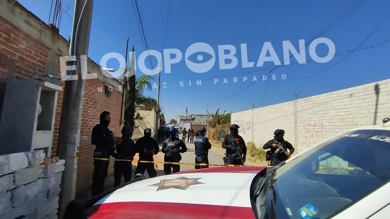 Valiente mujer policía abate a dos delincuentes y es detenida