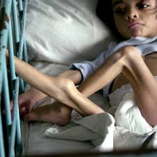 Padre oculta a su hijo por dos años en cajuela