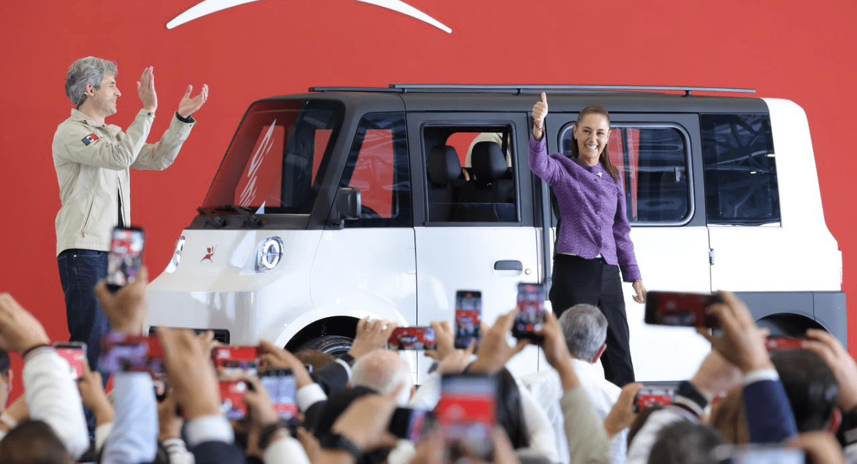 Claudia Sheinbaum presentó Olinia, el primer auto eléctrico de diseño 100% mexicano