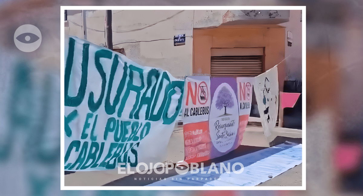 El Cablebús sigue sin despegar: vecinos bloquean calles de Puebla