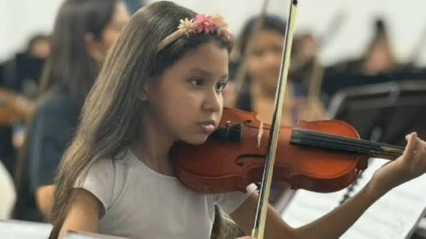 A los 9 añitos muere Romi Rivera, Prodigio del violin