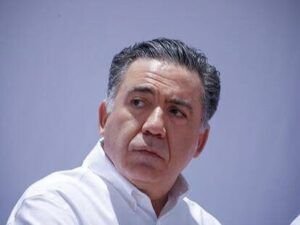 Inzunza queda desprotegido, MORENA lo abandona